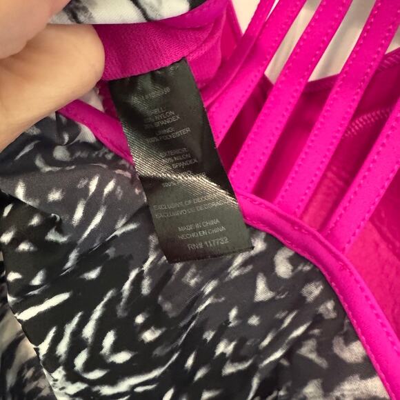 Gerry Athletic Tank Top Black Pink Built-In Bra Size S Women’s Workout Shirt - Picture 5 of 5